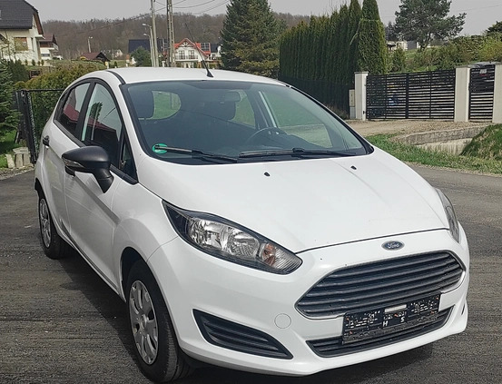 Ford Fiesta cena 32500 przebieg: 134000, rok produkcji 2015 z Brzozów małe 631